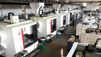 榮堃機械閃耀《非凡匠人》 全設備矩陣賦能，多品類協同發力，領航中國智造揚帆出海